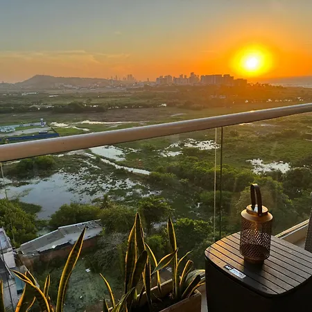 Dominique Luxury - 1 Bedroom - Private Jacuzzi - 13th Floor Cartagena